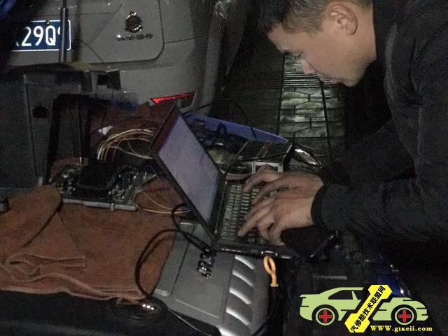 ij9879O7ww0udy5D.jpg