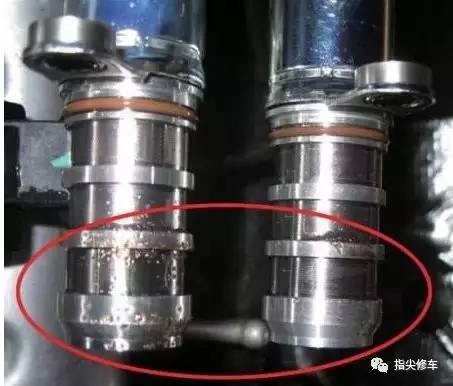 ??新君威轿车发动机故障灯和电子稳定系统故障灯点亮的检修方法
