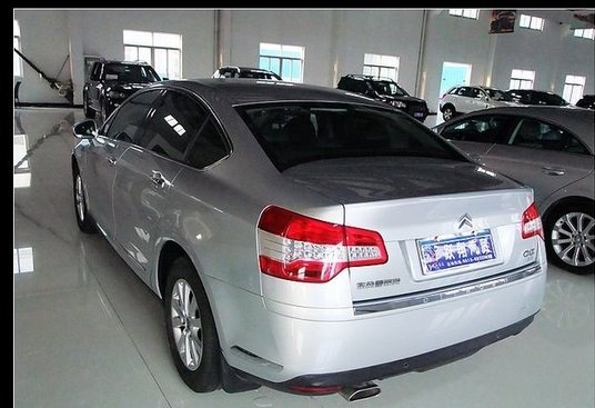 赛纳轿车发动机故障和防盗密码破解